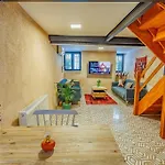 Bossy 2 Otel *