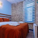 Otel Bossy 2 *