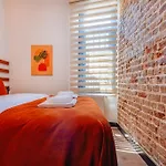 Bossy 2 Otel *