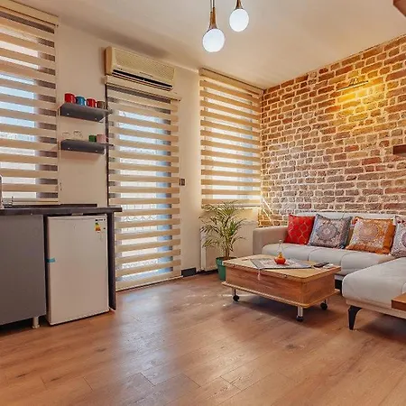 Bossy 2 Отель Стамбул