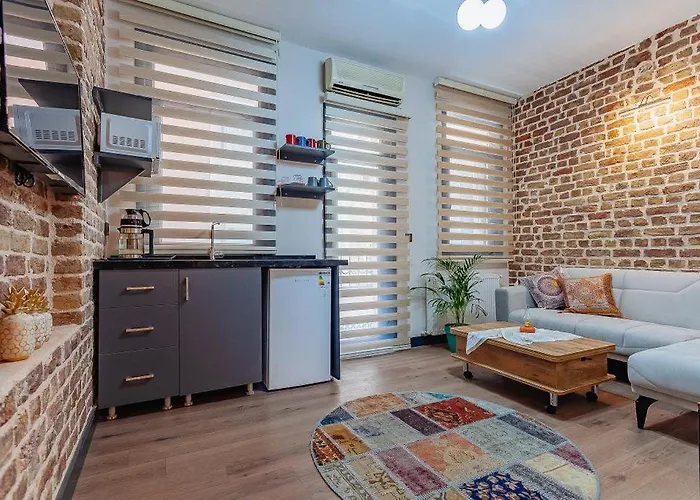 Отель Bossy 2 *