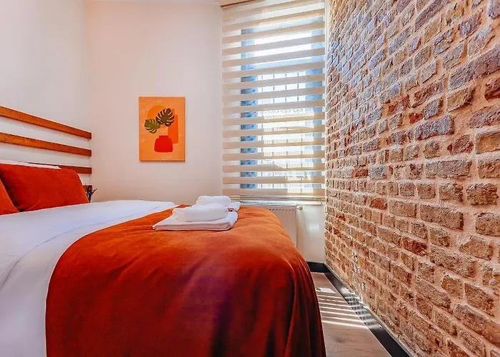 Bossy 2 Отель *