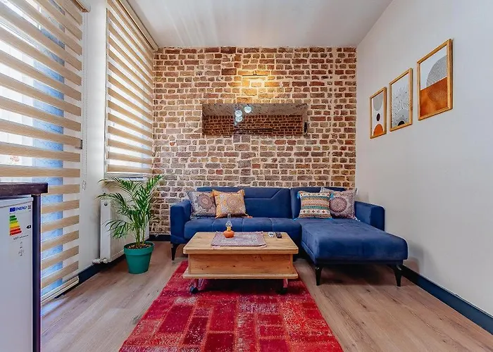 Отель Bossy 2 *