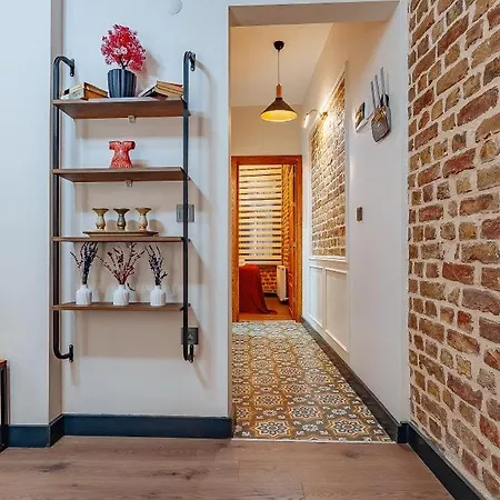 Bossy 2 Ξενοδοχείο