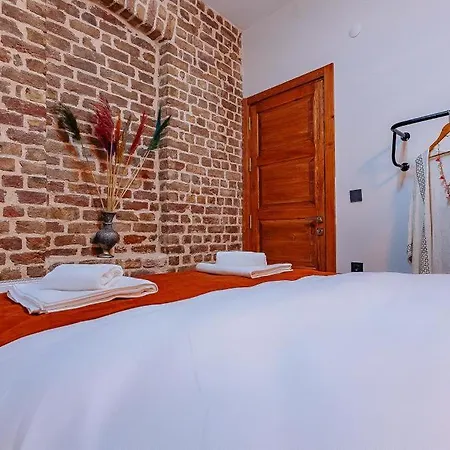 Bossy 2 Κωνσταντινούπολη