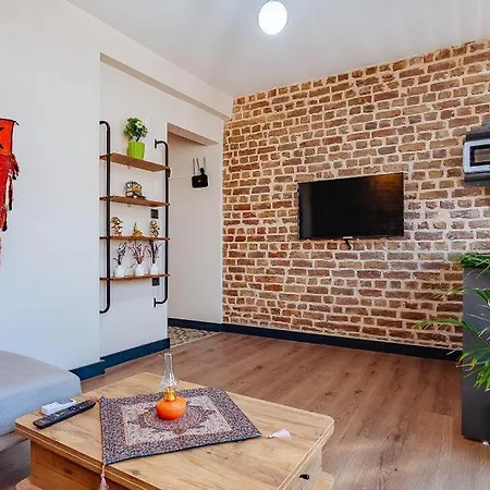 Bossy 2 Κωνσταντινούπολη